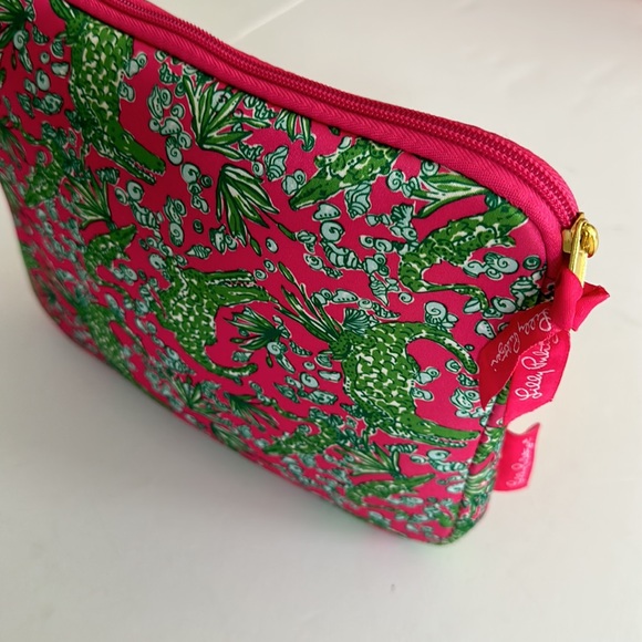Lilly Pulitzer || Pink & Green Tablet Case. - Picture 3 of 10